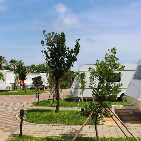 Kenting Houbihu Camping Car B&B Longshui Exterior photo
