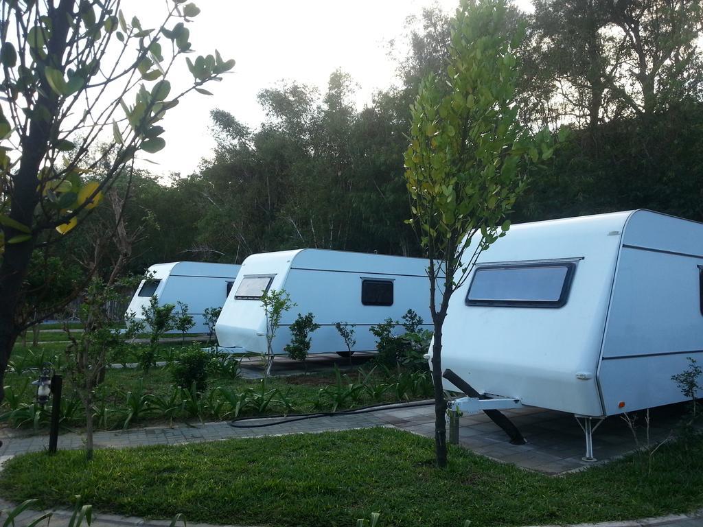 Kenting Houbihu Camping Car B&B Longshui Exterior photo