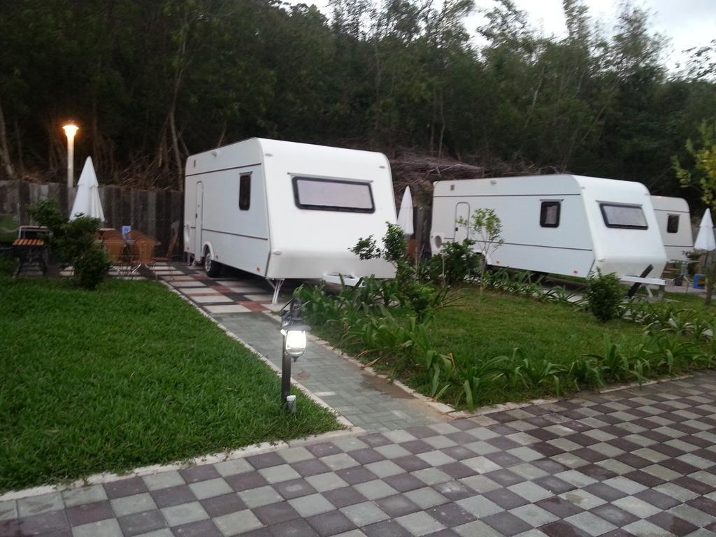 Kenting Houbihu Camping Car B&B Longshui Exterior photo