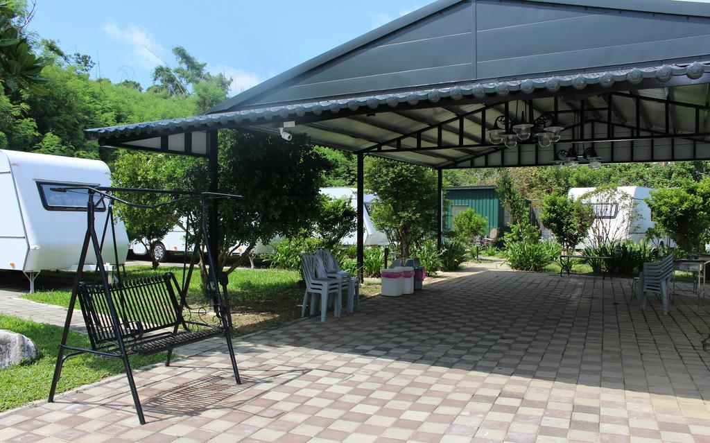 Kenting Houbihu Camping Car B&B Longshui Exterior photo