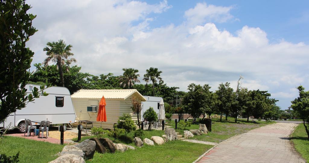 Kenting Houbihu Camping Car B&B Longshui Exterior photo