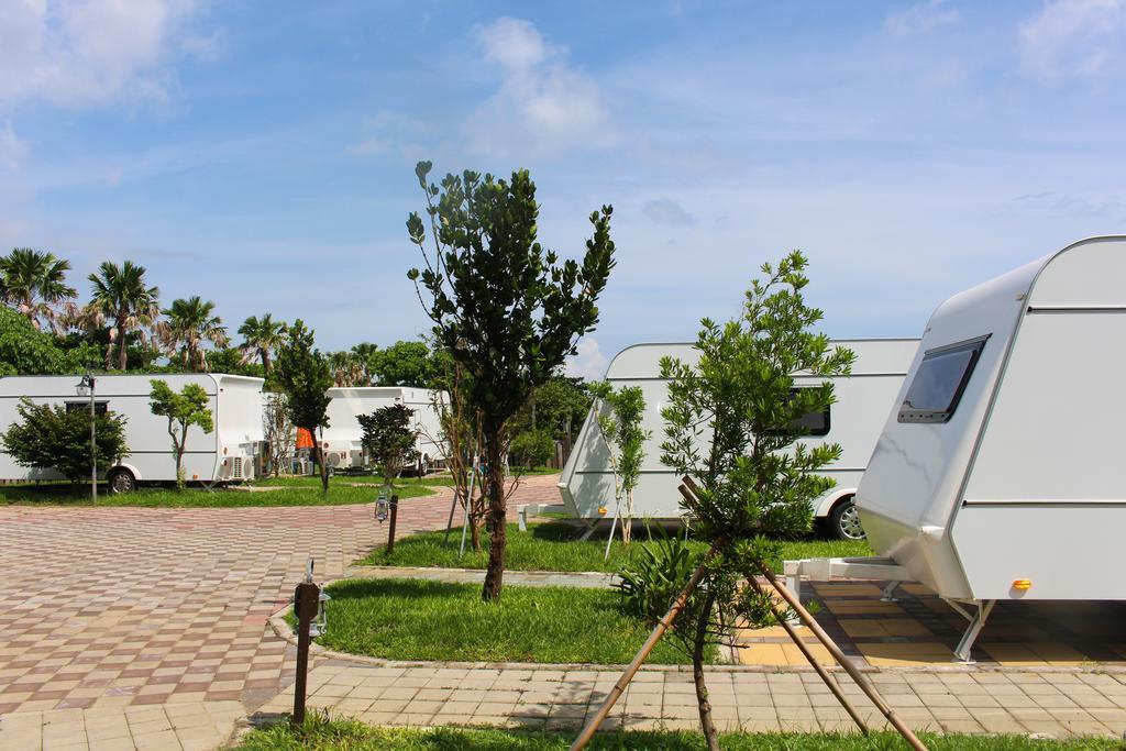 Kenting Houbihu Camping Car B&B Longshui Exterior photo