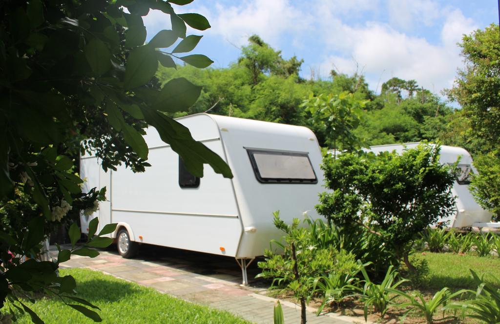 Kenting Houbihu Camping Car B&B Longshui Exterior photo
